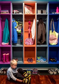 Детская цветная гардеробная комната Туапсе