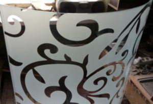 Стекло радиусное с пескоструйным рисунком для радиусных дверей Туапсе